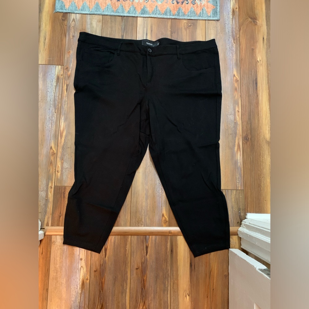 Torrid studio point pants size 26